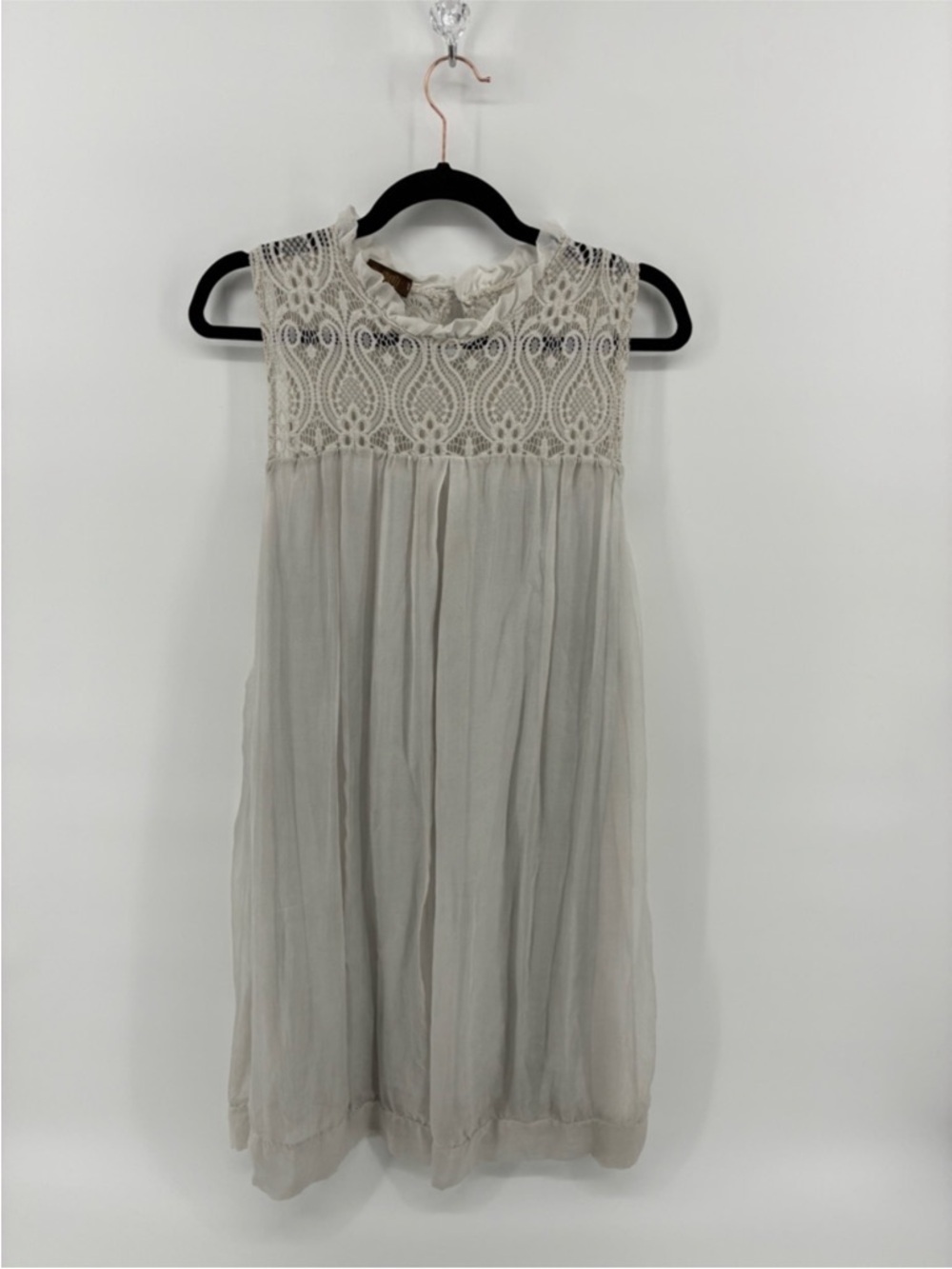 Chic White Lace Midi Dress Amanti 100% Silk Embroidered Mockneck High Collar